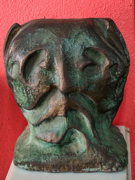 spanish artists bronze head by Joan Simo