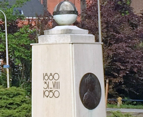 Queen Wilhelmina mounment in Wassenaar