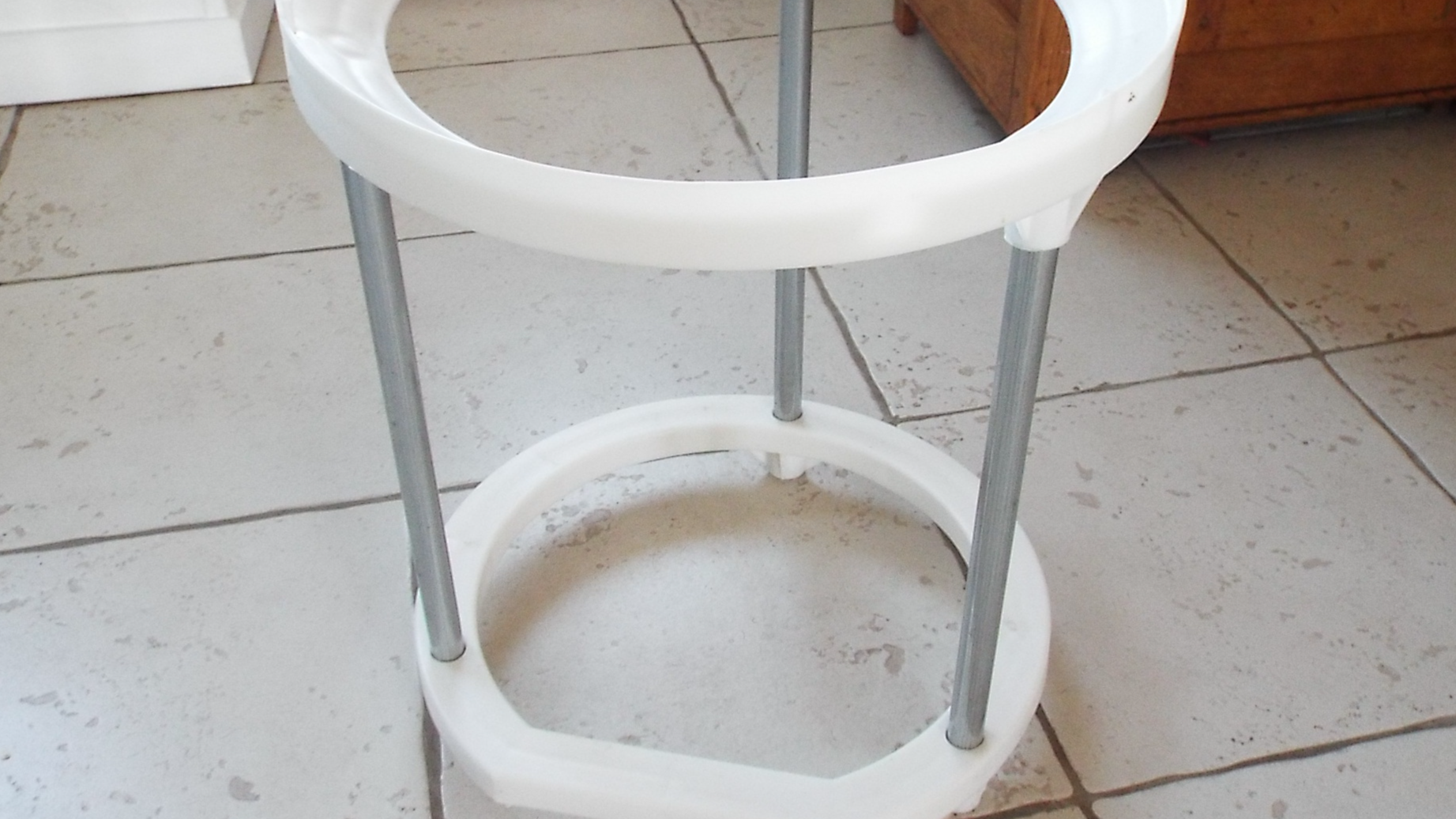 Water Heater Stand Home & Garden Classifieds PoitouCharentes